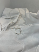 Load image into Gallery viewer, Wave necklace

